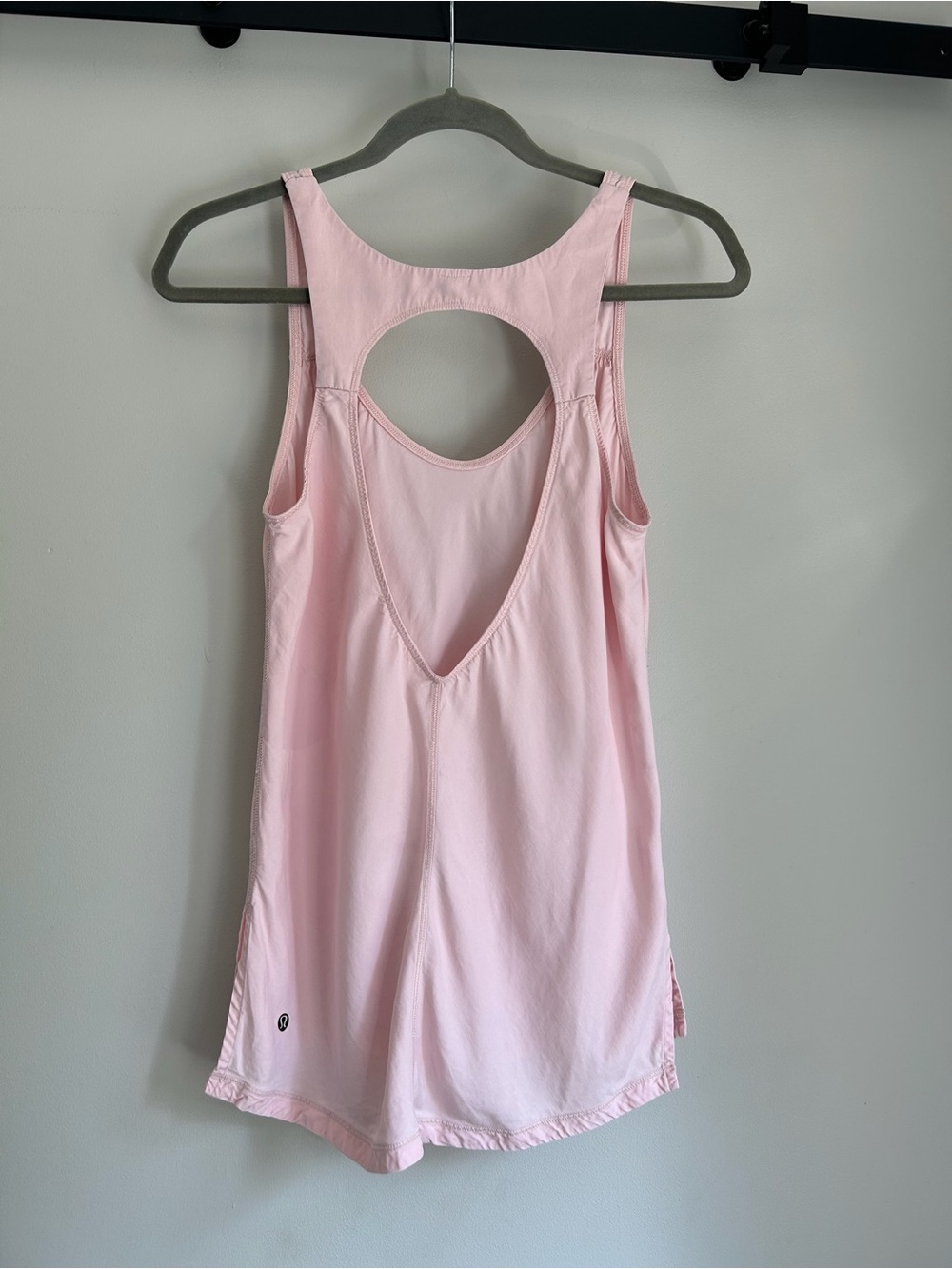 Lulu Peace Of Mind Tank Rare Size 6